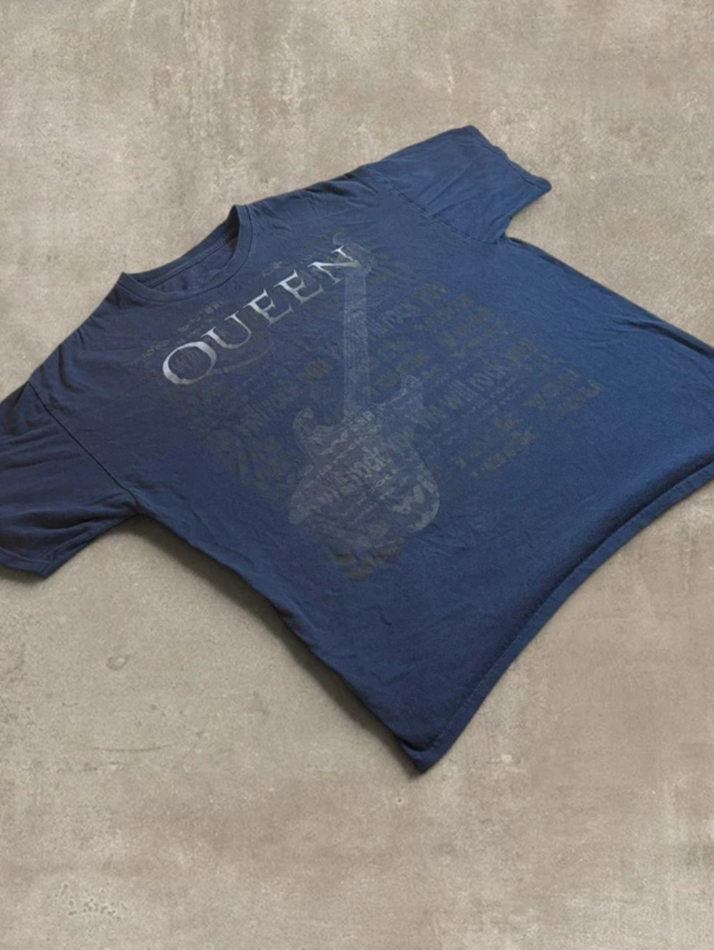 Vintage Queen Band T Shirt Mens XL Navy Blue We Will Rock You Guitar Graphic Tee